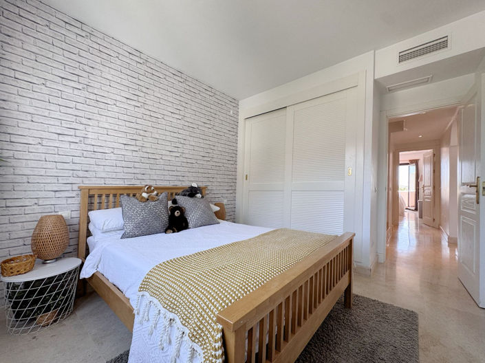 Image No.24-4 Bed Apartment for sale