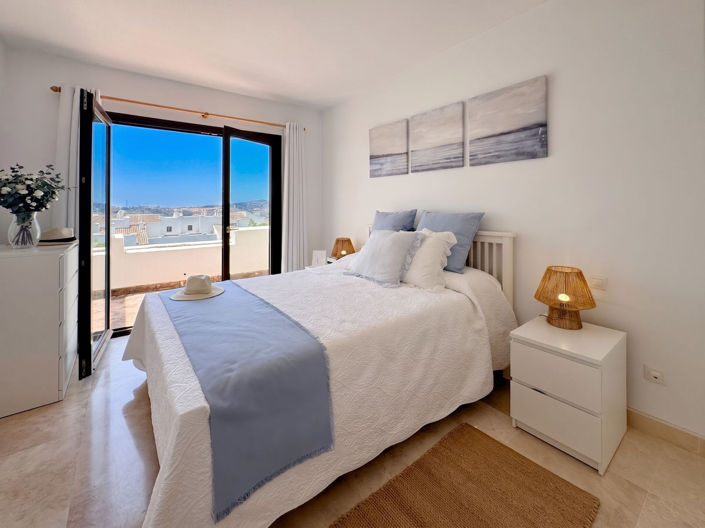 Image No.4-4 Bed Apartment for sale