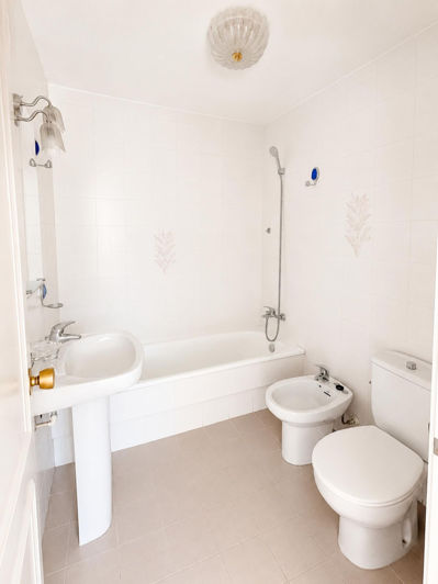 Image No.9-3 Bed Apartment for sale