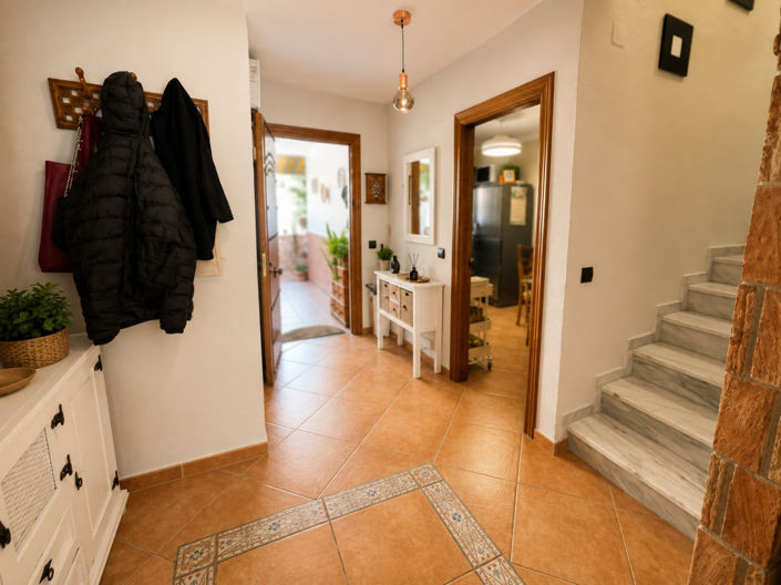 Image No.14-3 Bed Townhouse for sale