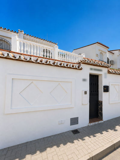 Image No.27-3 Bed Townhouse for sale