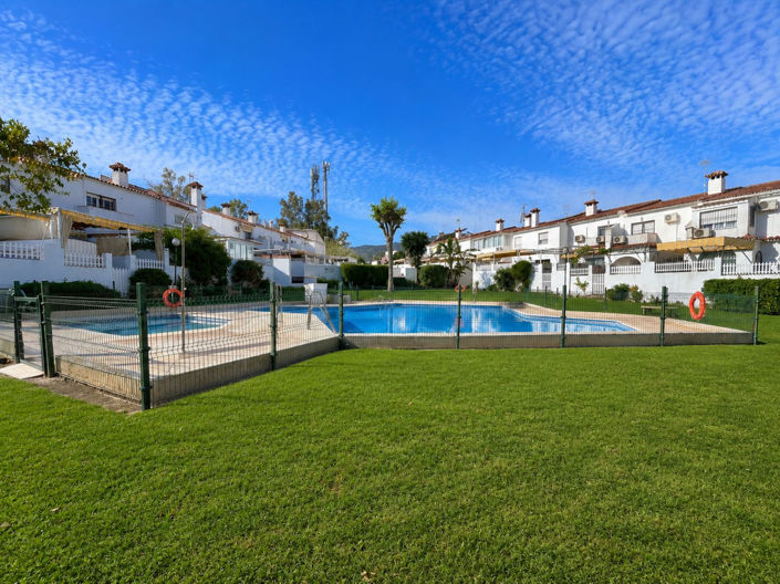 Image No.28-3 Bed Townhouse for sale