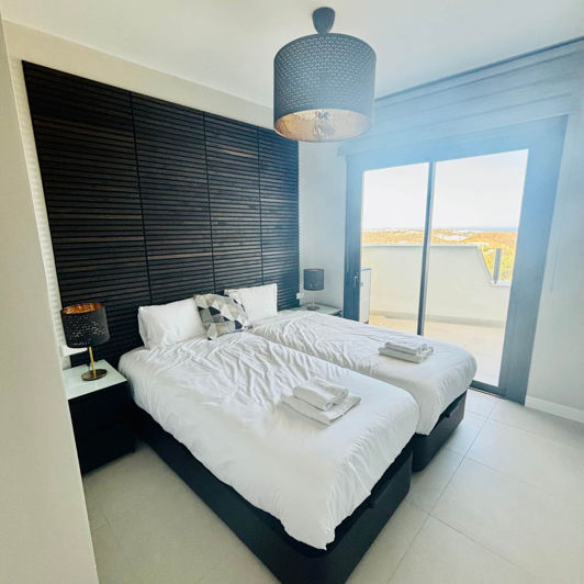 Image No.4-3 Bed Apartment for sale
