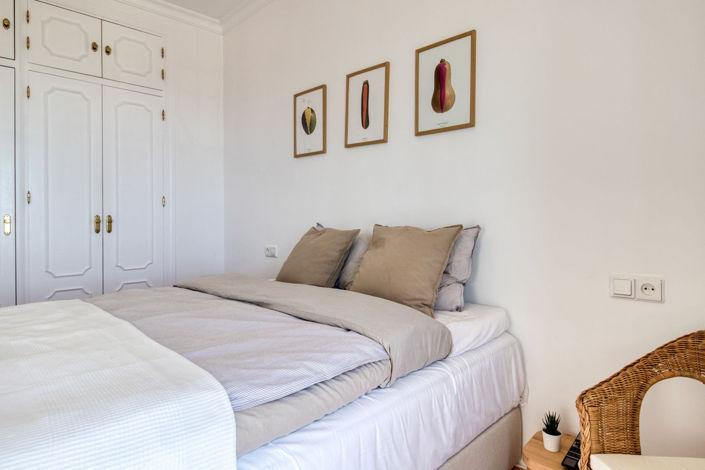 Image No.16-3 Bed Semi-Detached for sale