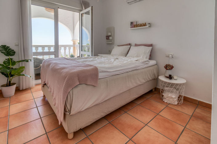 Image No.20-3 Bed Semi-Detached for sale