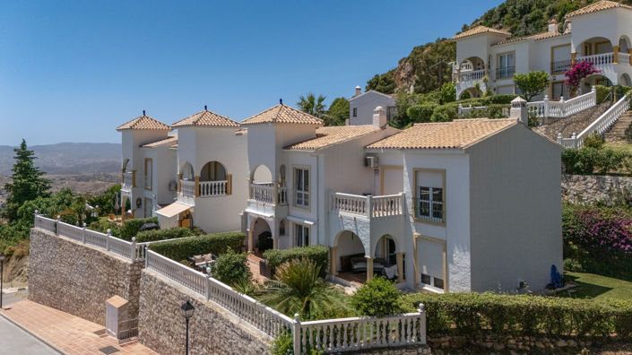Image No.38-3 Bed Semi-Detached for sale