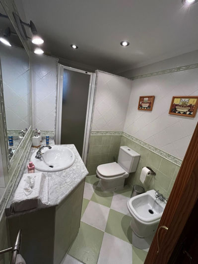 Image No.18-2 Bed Townhouse for sale