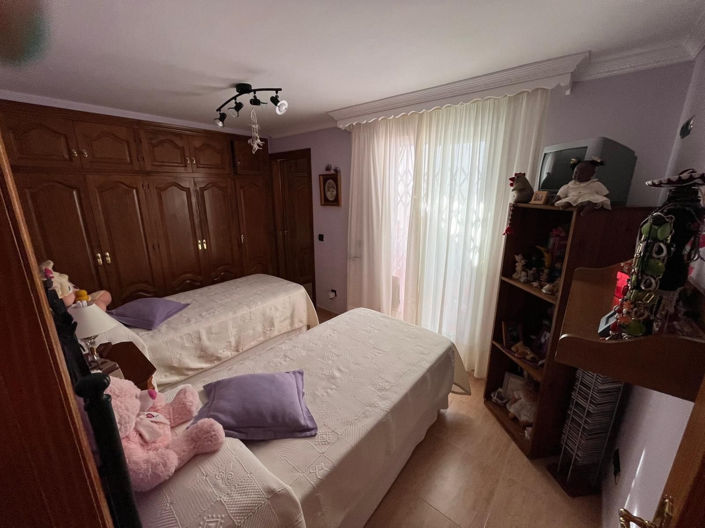Image No.6-2 Bed Townhouse for sale