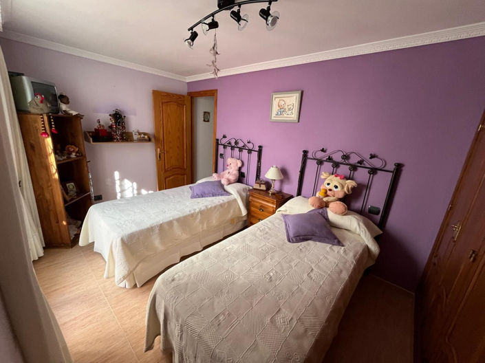 Image No.7-2 Bed Townhouse for sale