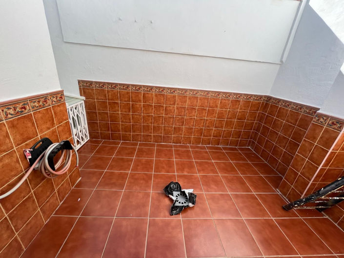 Image No.9-2 Bed Townhouse for sale