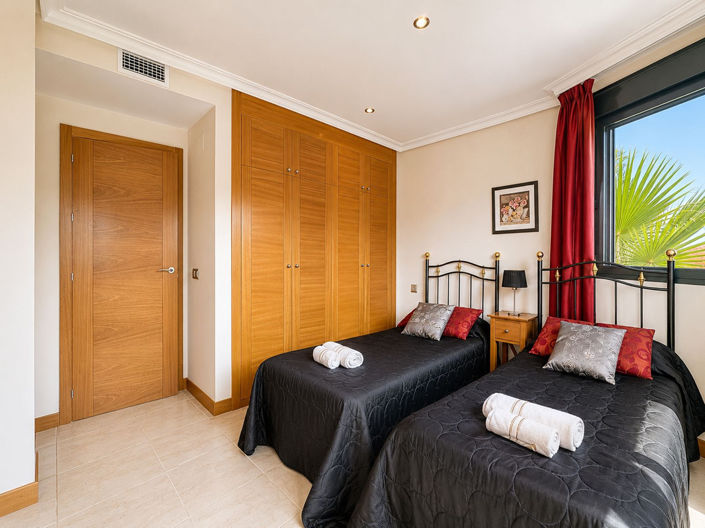 Image No.17-2 Bed Apartment for sale