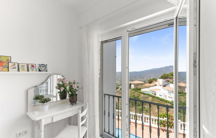 Image No.15-3 Bed Townhouse for sale