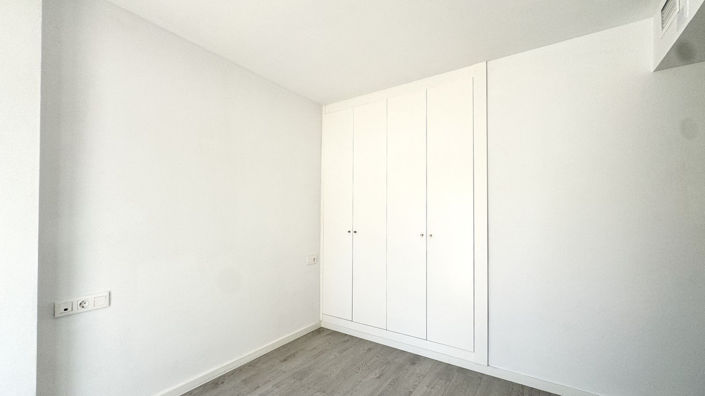 Image No.20-3 Bed Apartment for sale