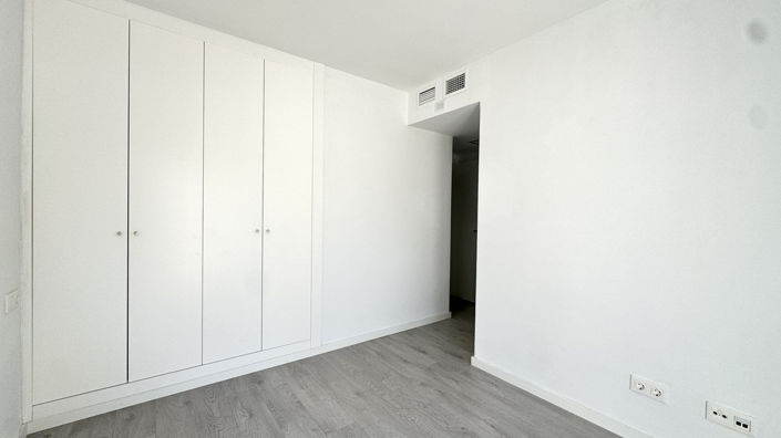 Image No.21-3 Bed Apartment for sale
