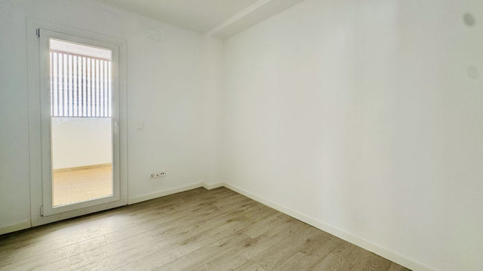 Image No.24-3 Bed Apartment for sale
