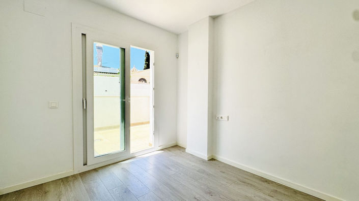 Image No.32-3 Bed Apartment for sale