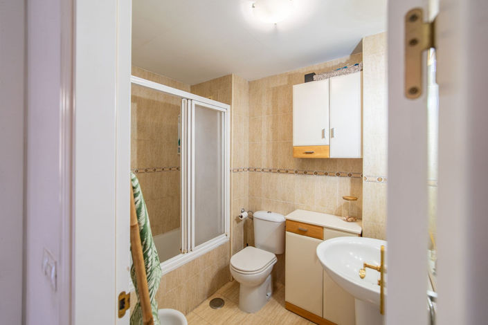 Image No.27-2 Bed Apartment for sale