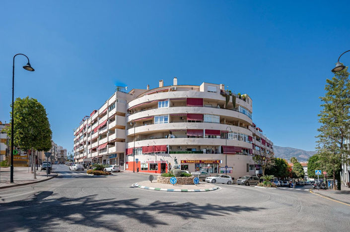 Image No.32-2 Bed Apartment for sale