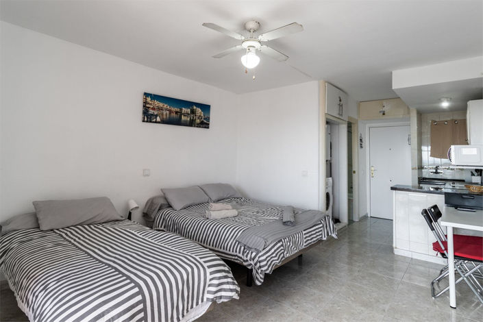 Image No.4-1 Bed Studio for sale