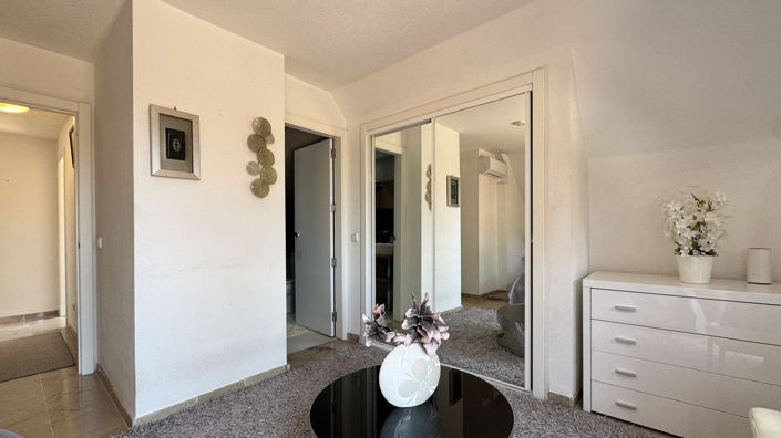 Image No.41-3 Bed Apartment for sale