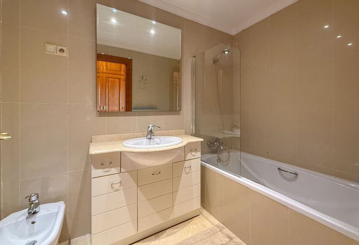 Image No.26-2 Bed Apartment for sale