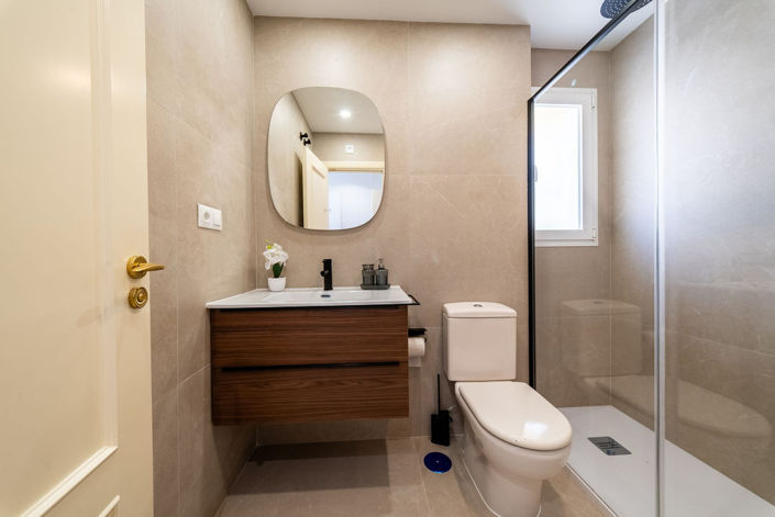 Image No.12-2 Bed Apartment for sale