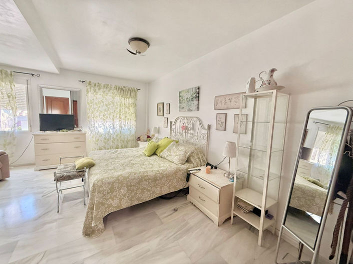 Image No.14-3 Bed Semi-Detached for sale