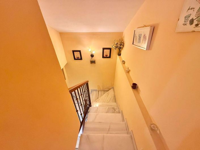 Image No.17-3 Bed Semi-Detached for sale