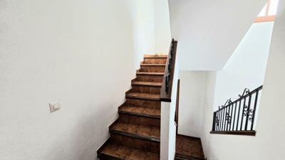 13-5fd73dea700db77384c091ca9818b1a9