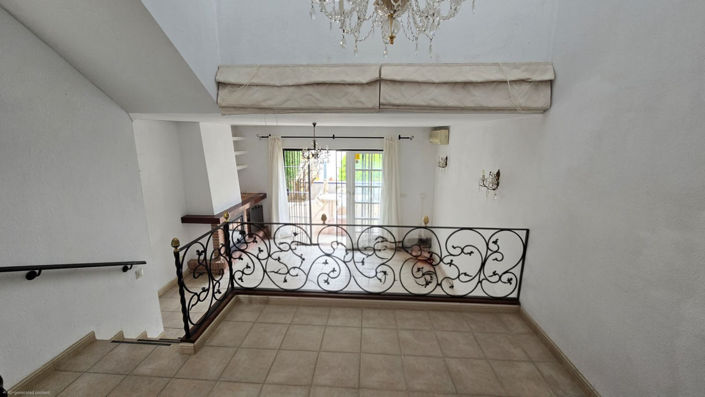 Image No.22-3 Bed Townhouse for sale