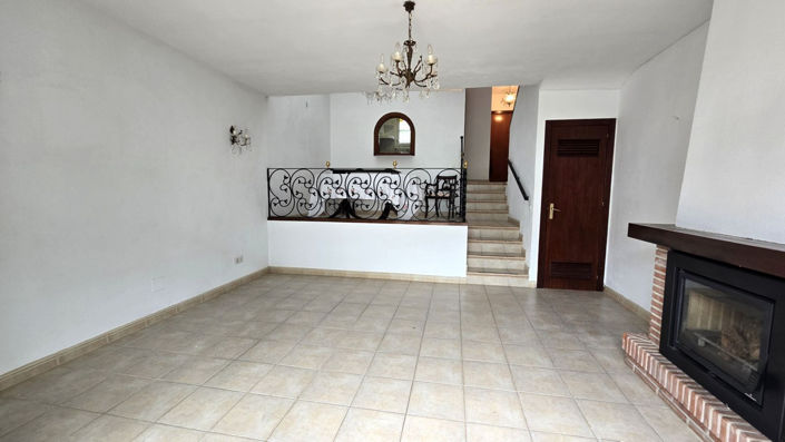 Image No.3-3 Bed Townhouse for sale