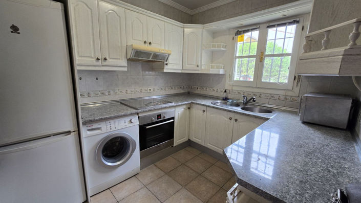 Image No.6-3 Bed Townhouse for sale