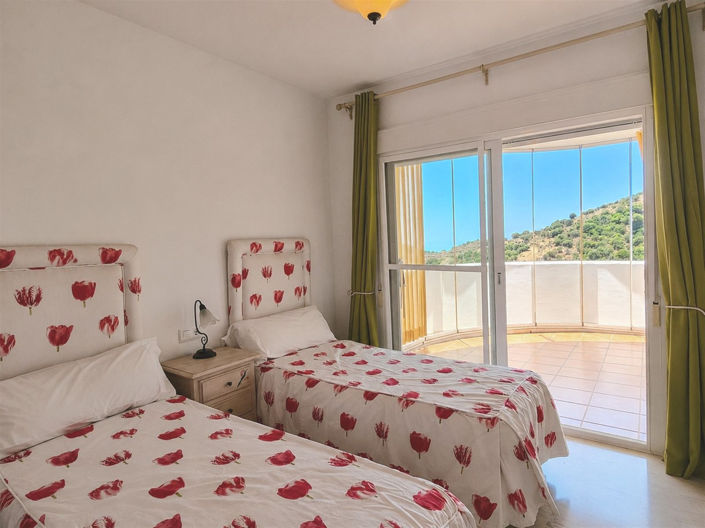 Image No.19-3 Bed Apartment for sale