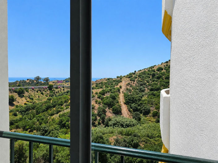 Image No.24-3 Bed Apartment for sale