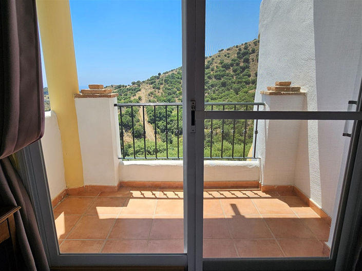 Image No.30-3 Bed Apartment for sale