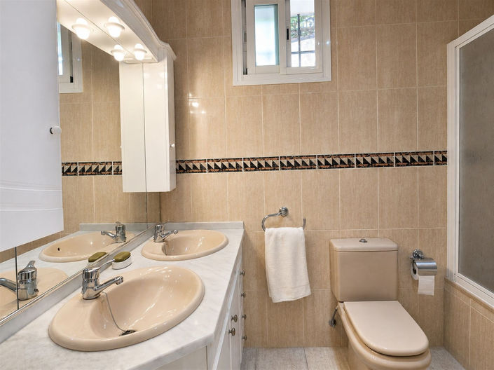 Image No.34-3 Bed Apartment for sale