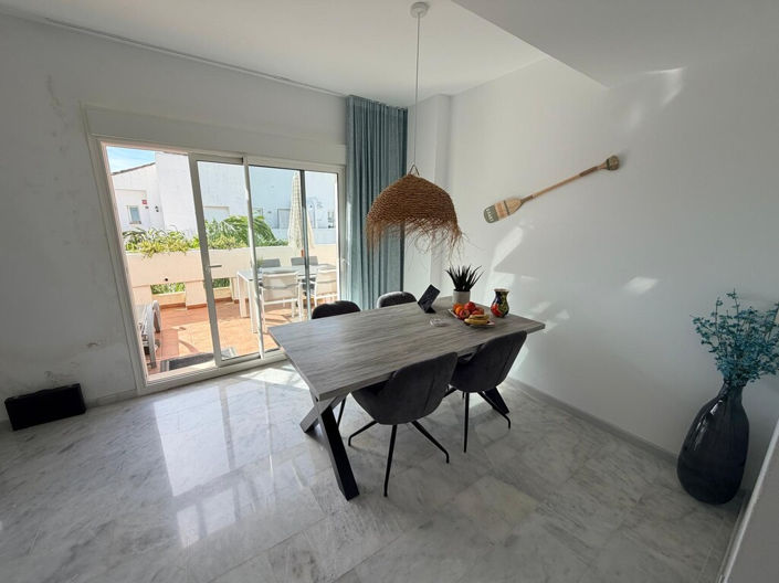 Image No.11-Appartement de 2 chambres à vendre à Estepona