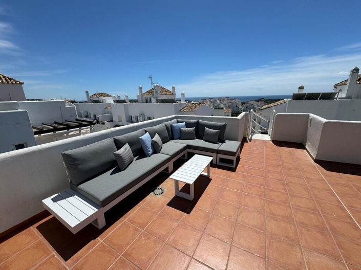 Image No.2-Appartement de 2 chambres à vendre à Estepona