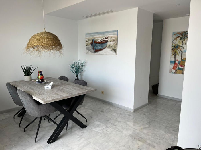 Image No.3-Appartement de 2 chambres à vendre à Estepona