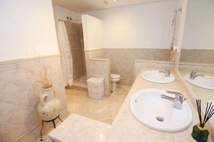 Image No.20-2 Bed Apartment for sale