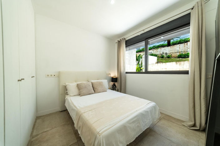 Image No.25-4 Bed Townhouse for sale
