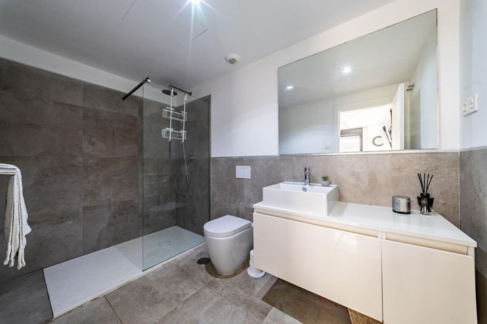 Image No.34-4 Bed Townhouse for sale