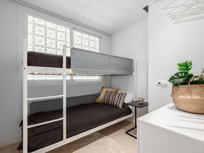 Image No.11-2 Bed Apartment for sale