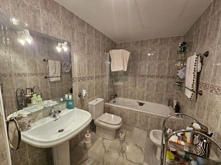 Image No.9-3 Bed Apartment for sale