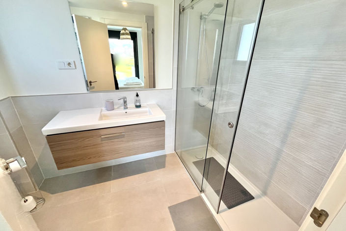 Image No.12-3 Bed Apartment for sale