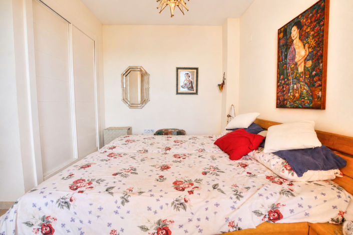 Image No.50-2 Bed Apartment for sale