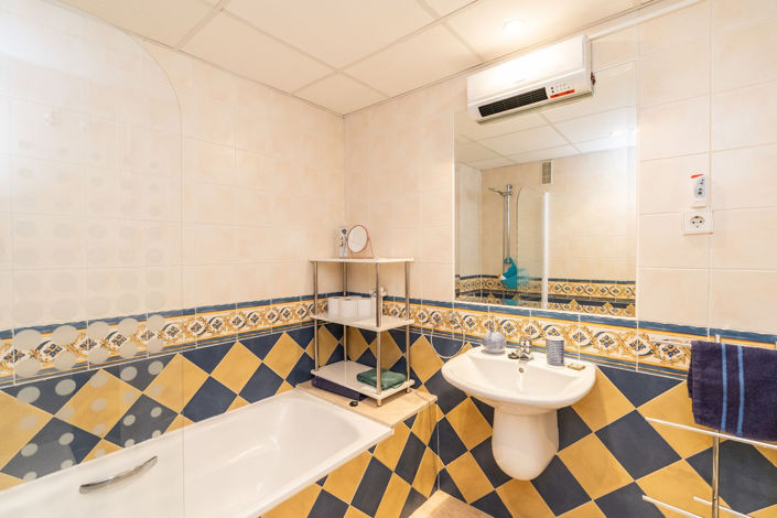 Image No.9-2 Bed Apartment for sale
