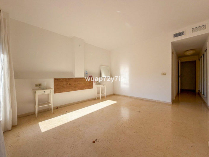 Image No.10-Appartement de 3 chambres à vendre à Elviria