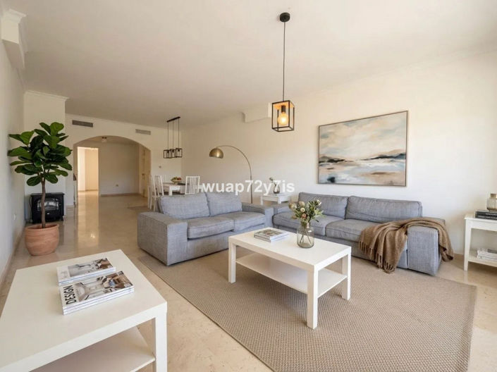 Image No.2-Appartement de 3 chambres à vendre à Elviria
