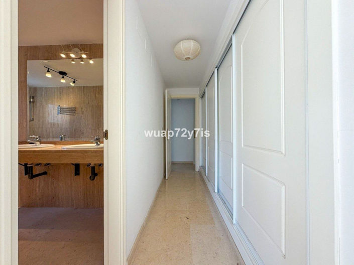 Image No.8-Appartement de 3 chambres à vendre à Elviria